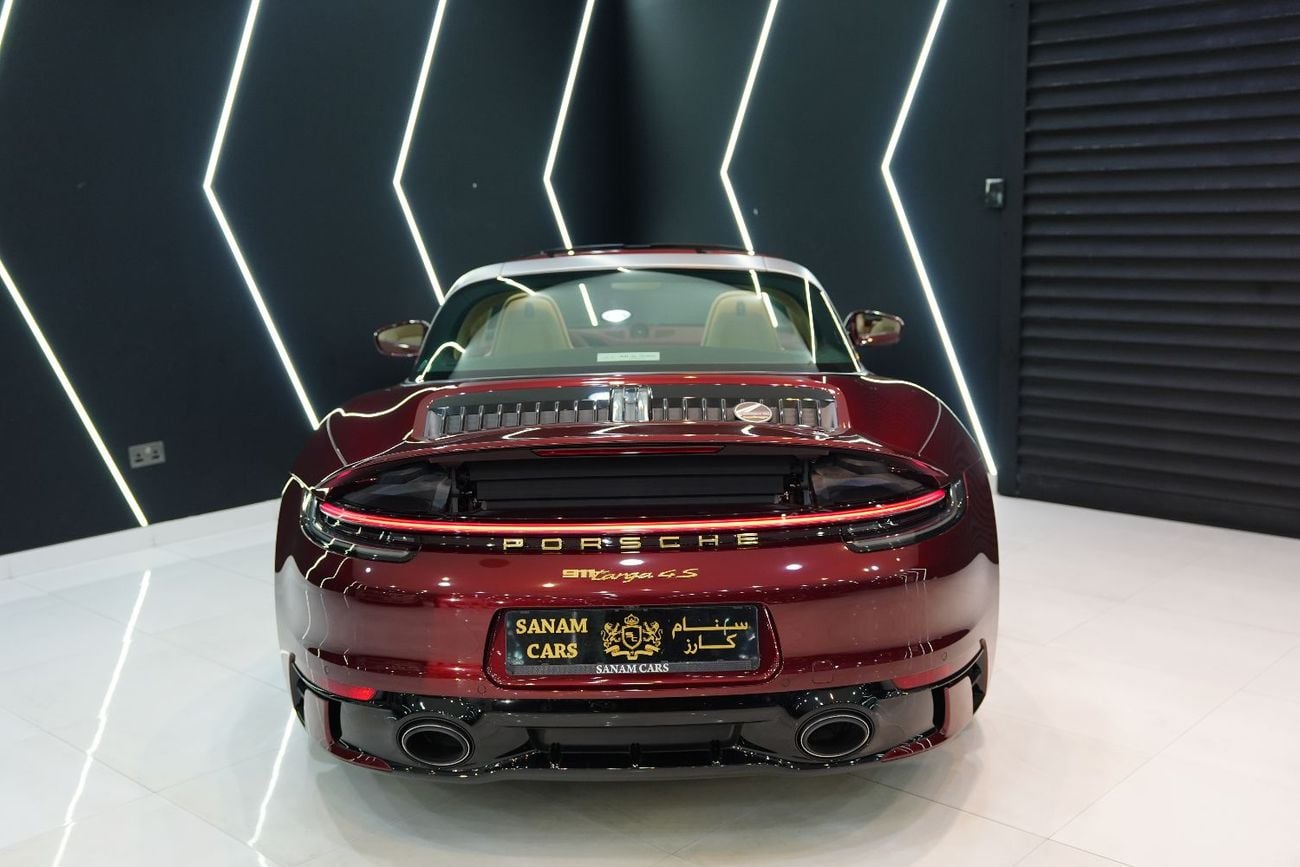 بورش 911 TARGA 4S HERITAGE DESIGN EDITION