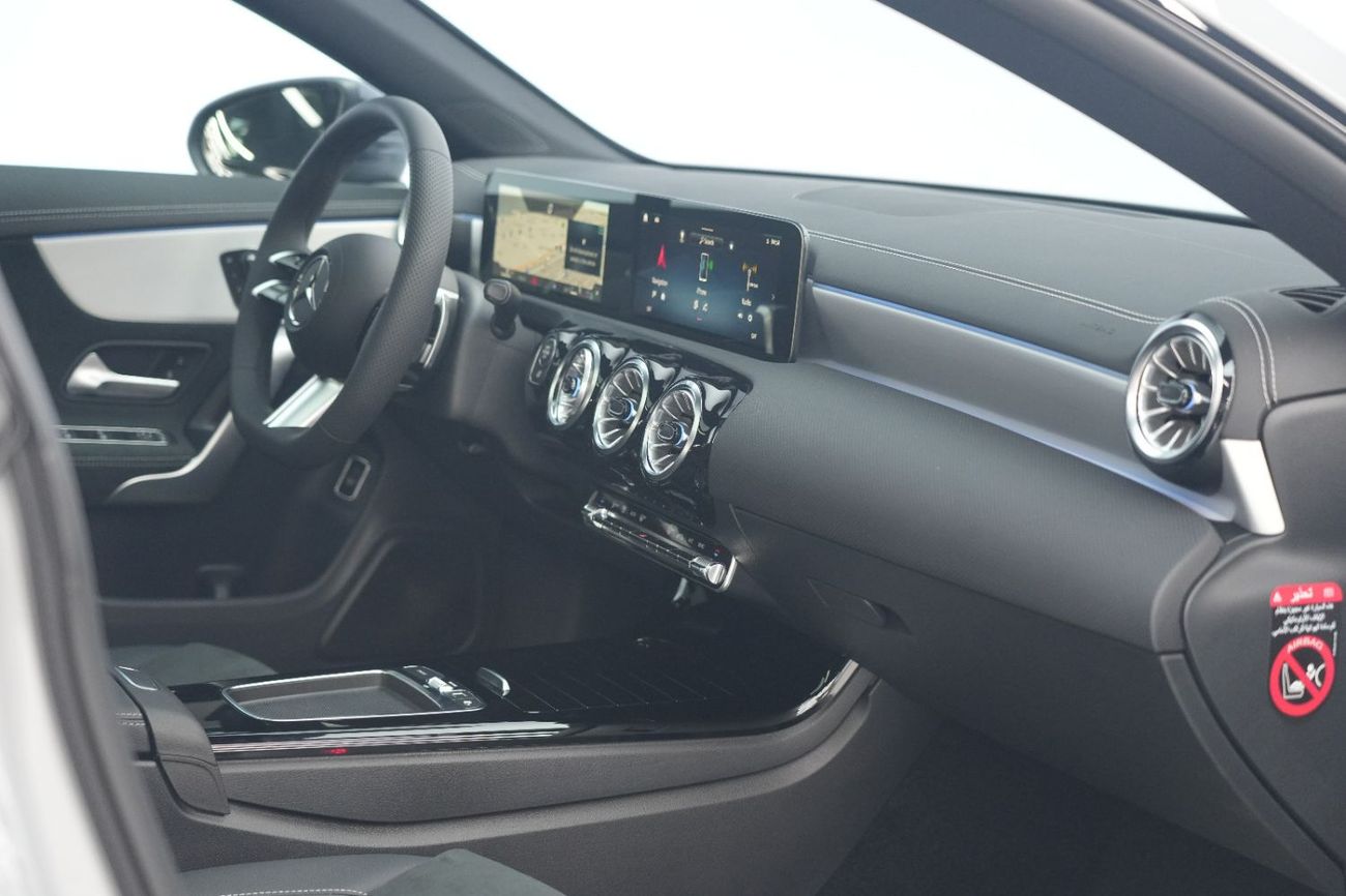 مرسيدس بنز CLA 200