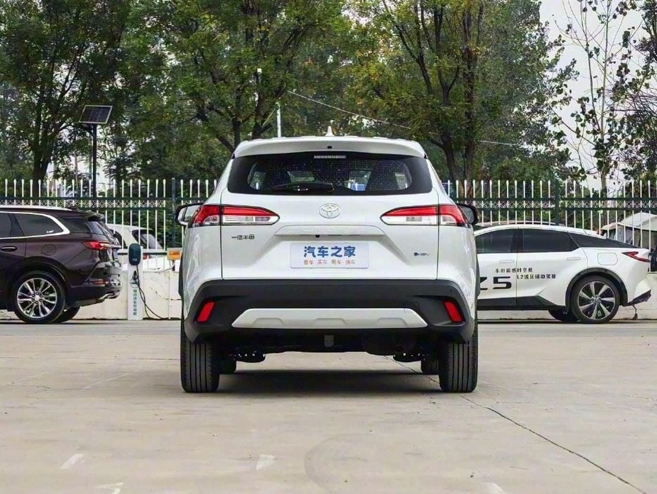 تويوتا كورولا كروس GLI TOYOTA COROLLA CROSS ELITE EDITION - 2.0L - HYB - AT - 2026 MY