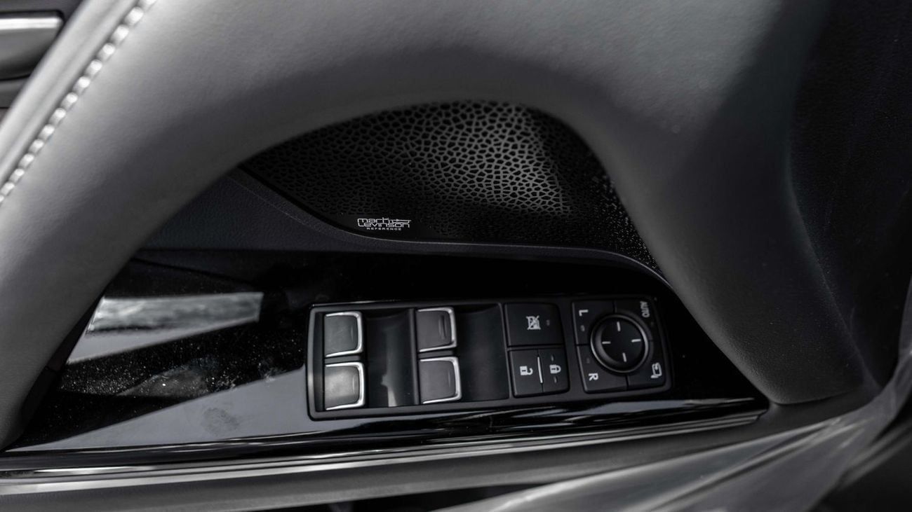 Lexus LX 600 2026 Lexus LX600 Signature 3.5L AT Petrol (Black-Red) Wood Accent