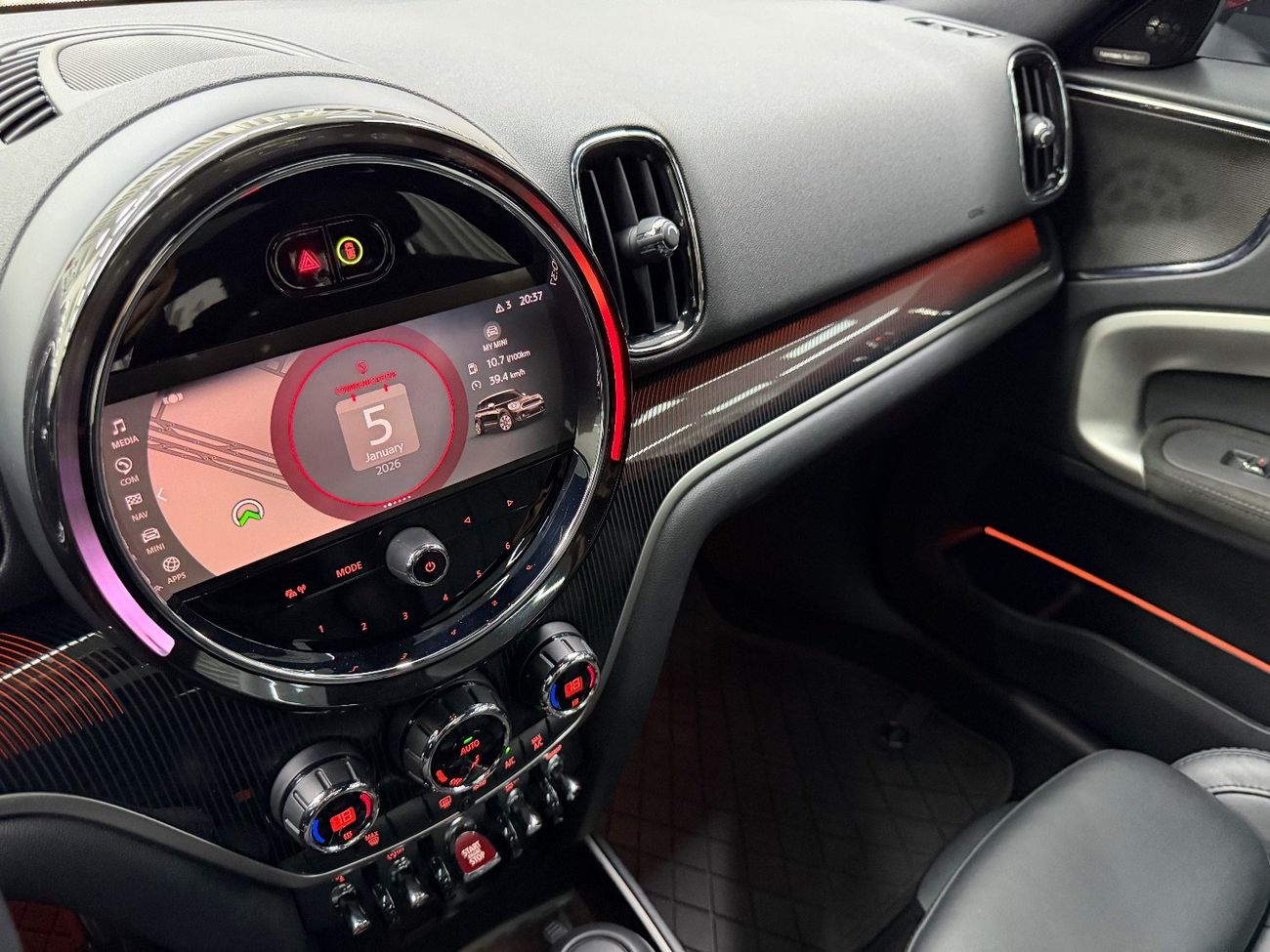 ميني جون كوبر كونتري مان GCC .. FSH .. Low Milegea .. Perfect Condition