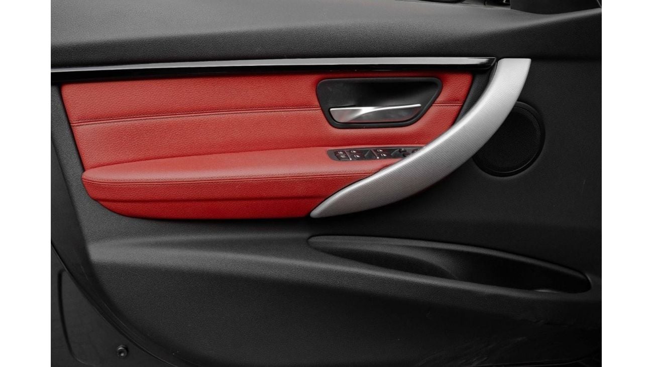 BMW 330i M-Kit | 1,762 P.M  | 0% Downpayment | Exceptional Condition!