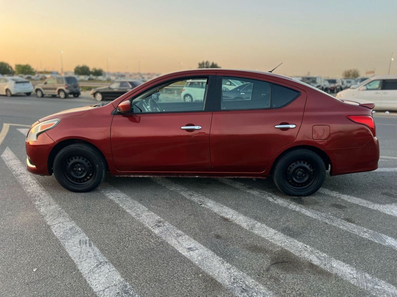 Nissan Versa 2017 Nissan Versa (Sunny) SV 1.5L V4 MidOption