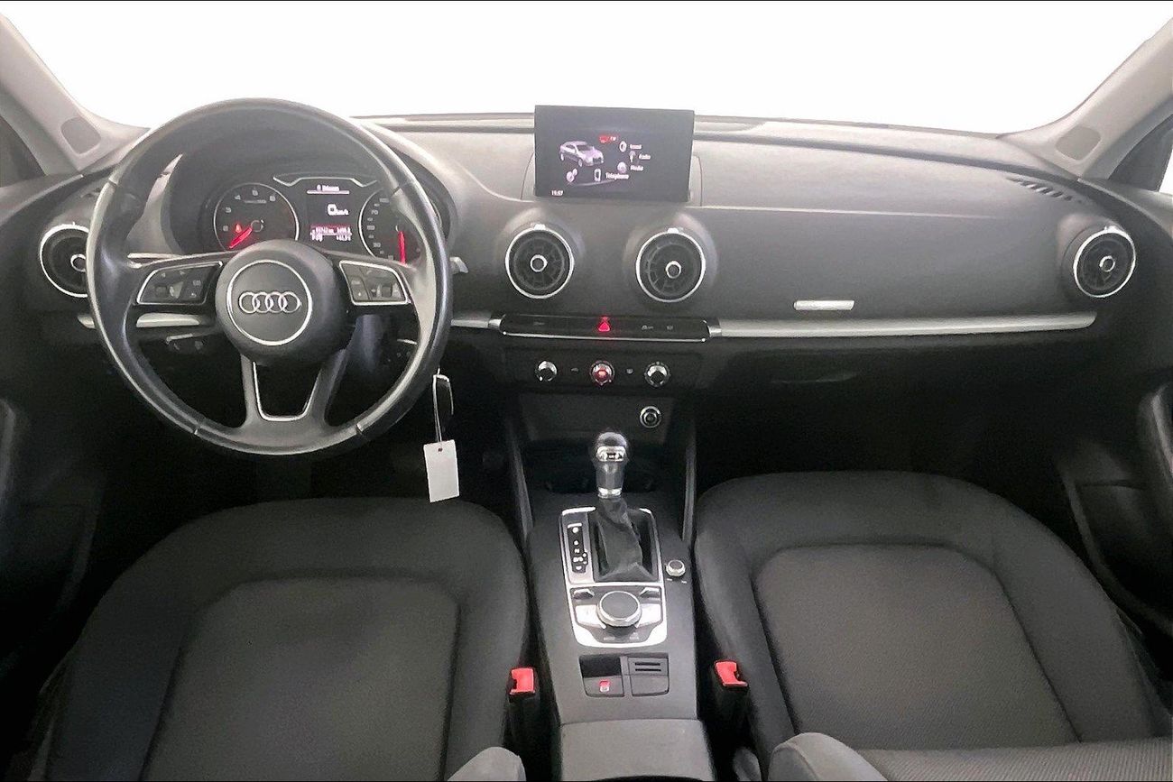 أودي A3 30 TFSI | شامل الضمان | 0 ﺪﻔﻋﺓ ﺃﻮﻟﻯ