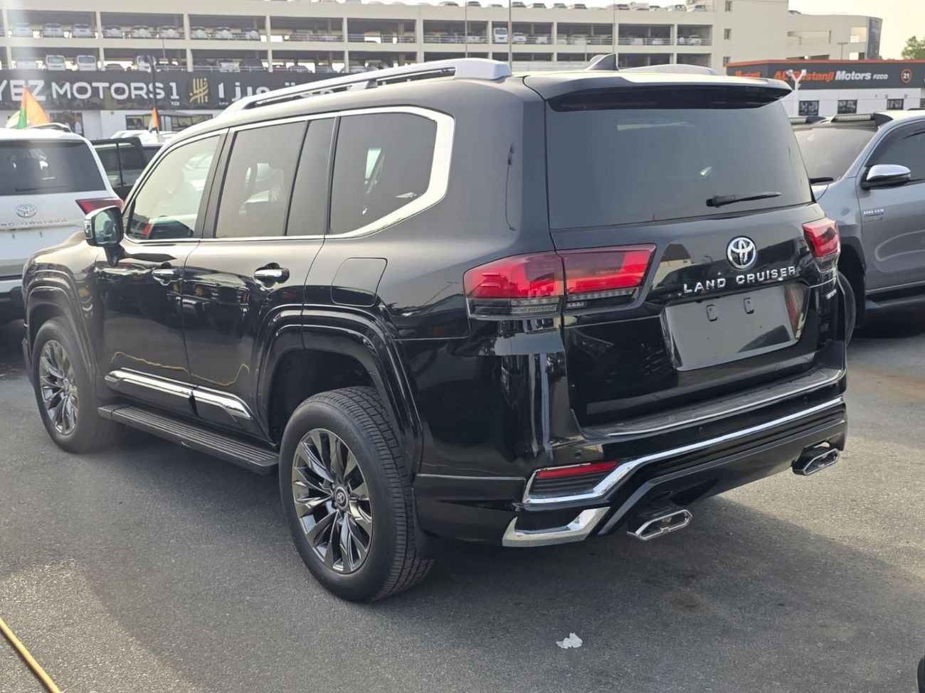 Toyota Land Cruiser L C 300 ,SAHARA ,DIESEL 3,3 LITER ,RIGHT HAND DRIVE