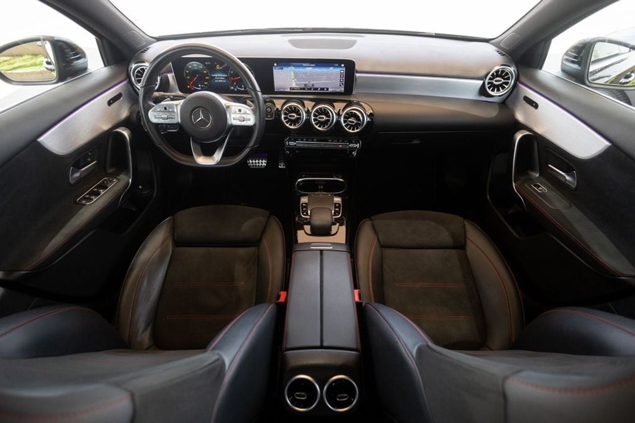 مرسيدس بنز A 250 Std 2.0L (224 HP)