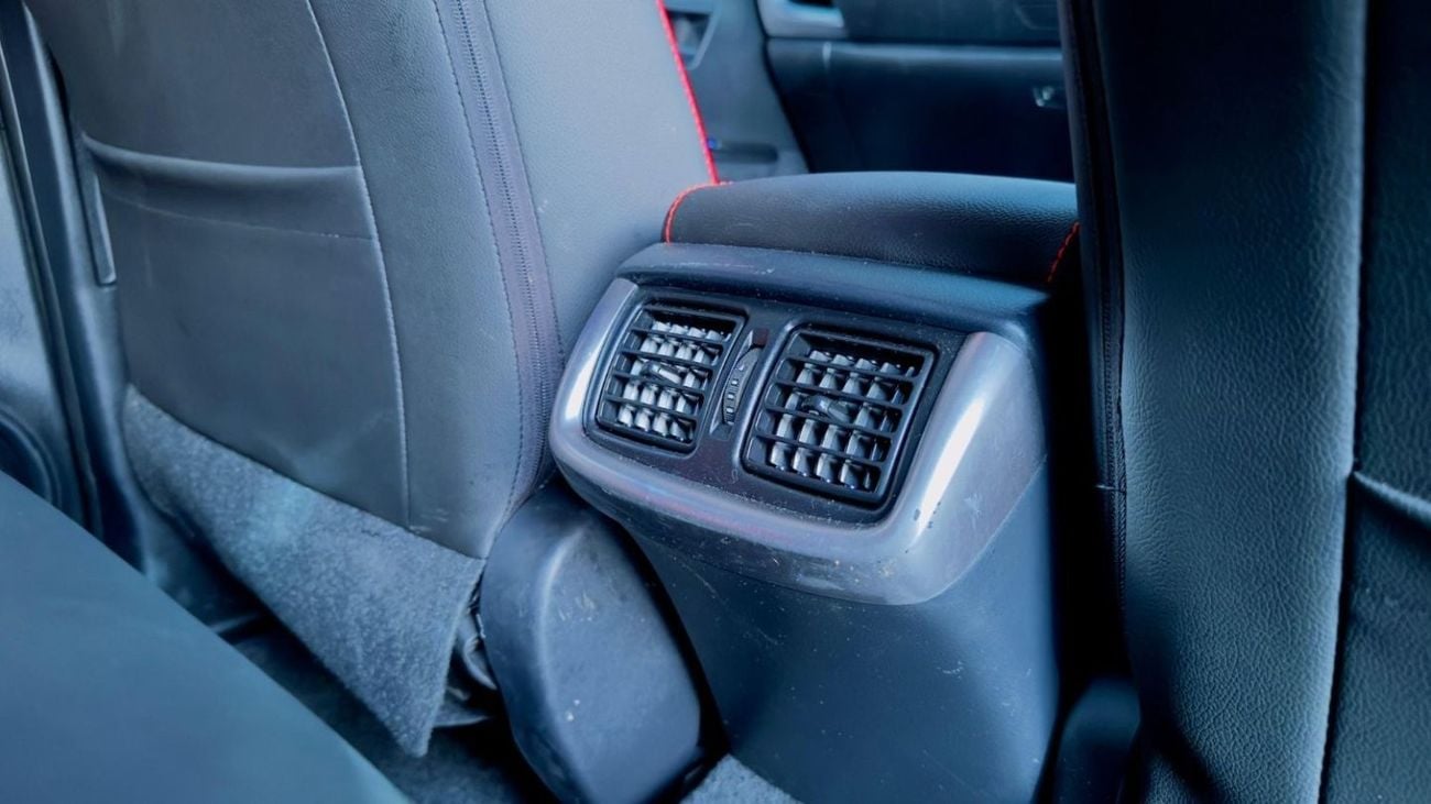 Toyota Hilux MODIFIED TO GR SPORTS 2024 MODEL | RHD | 2.8L DIESEL | 2022 | ROOF MOUNTED LED STRIP LIIGHTS