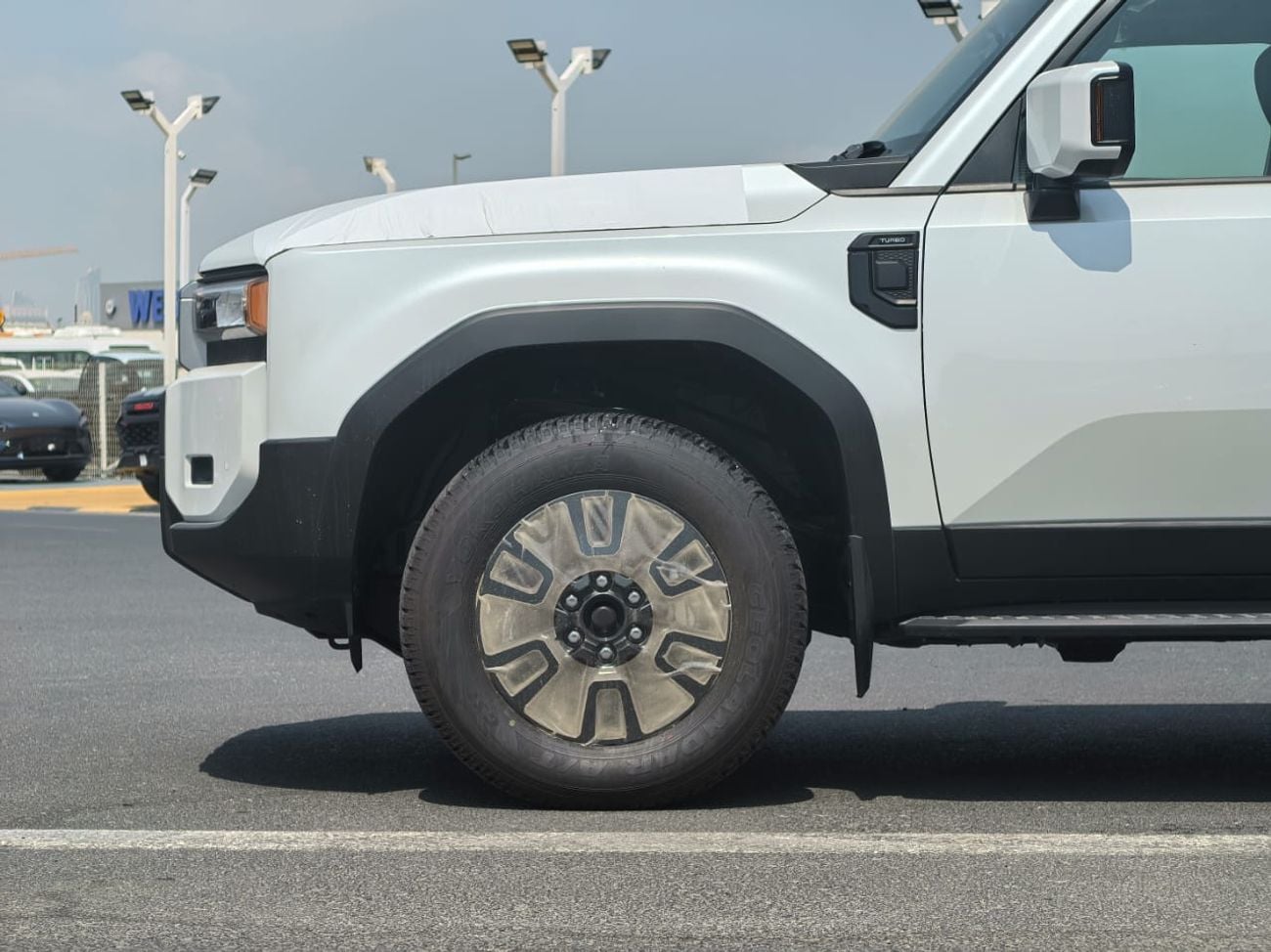 تويوتا برادو PRADO,2.8L,DIESEL,SUNROOF,COOL BOX,BACK DOOR POWER,DVD+CAMERA,18''AW,A/T,2025MY ( FOR EXPORT ONLY)