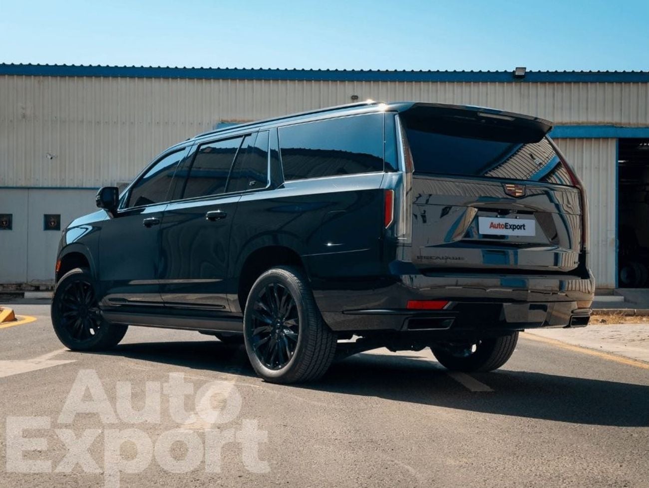 Cadillac Escalade ESV Sport Platinum 6.2L AWD in RIGHT HAND DRIVE