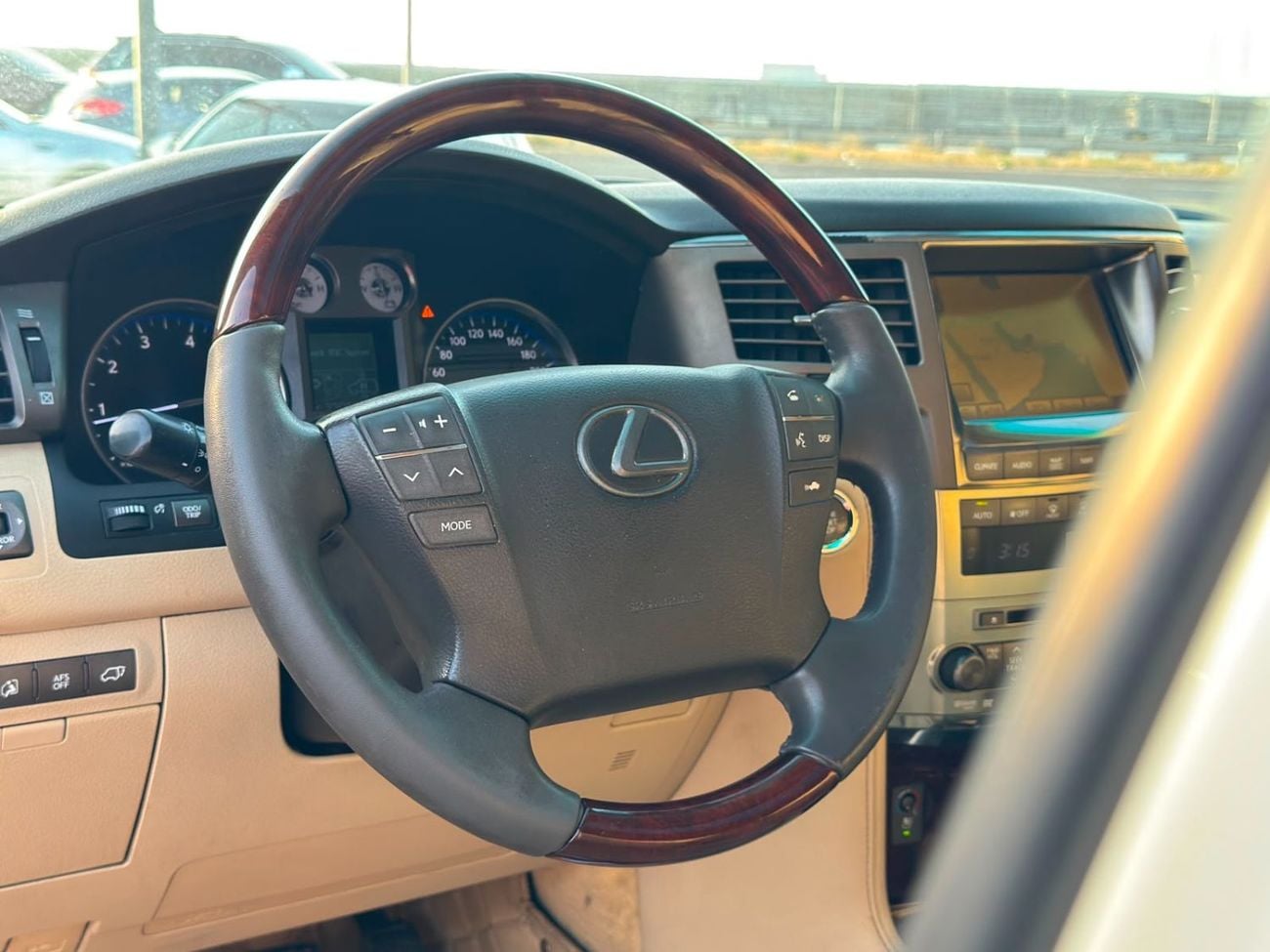 Lexus LX570 NAVIGATION SPORT