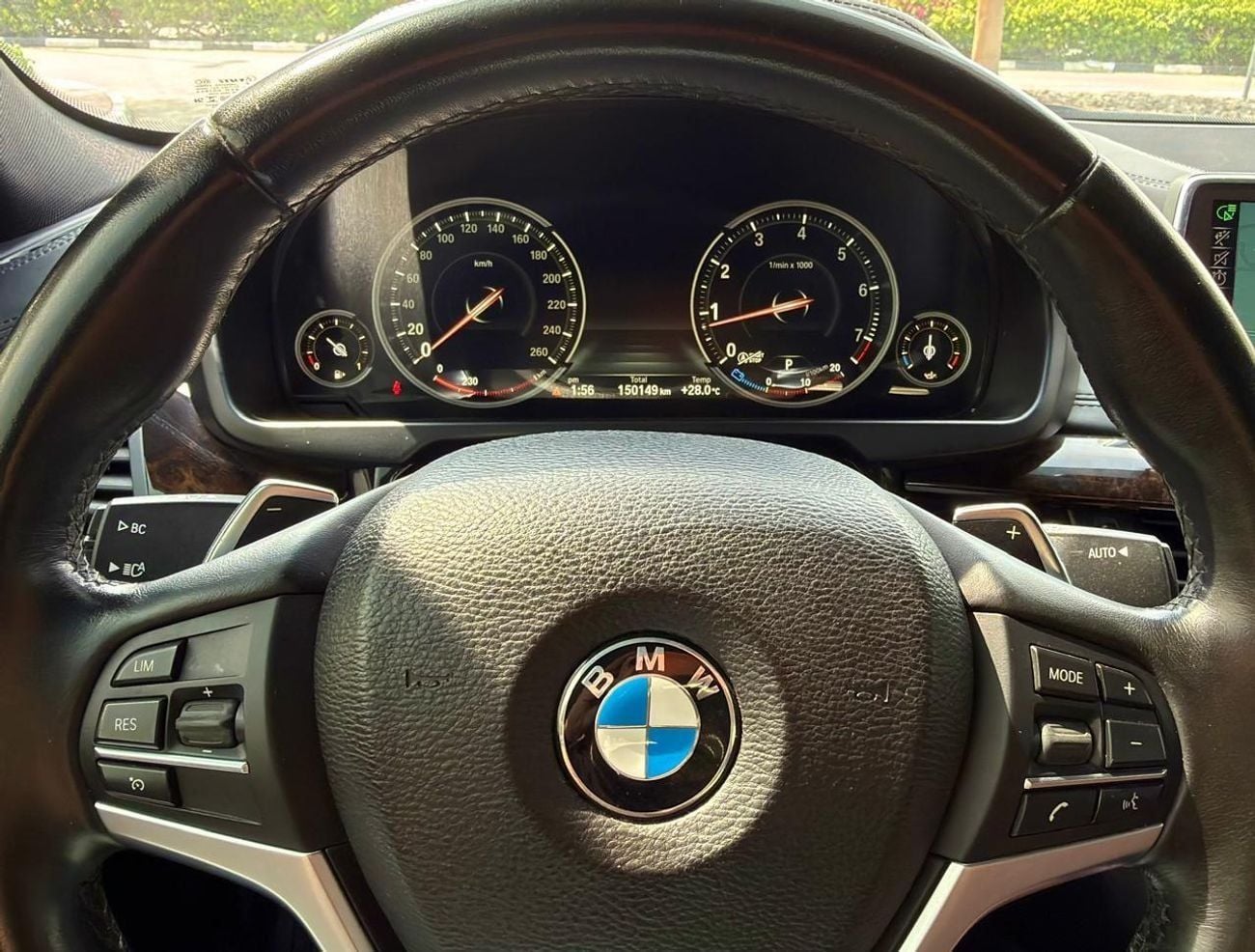 BMW X6 XDRIVE50i EXCLUSIVE Luxury BMW X6 2016 GCC Xdrive FULL OPTIONS ORIGINL PAINT FULL SERVICE HI