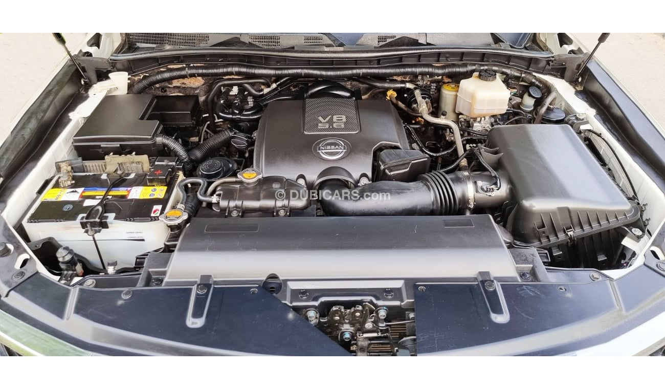 نيسان باترول SE-V8-2012-GCC-MANUAL TRANSMISSION-EXCELLENT CONDITION