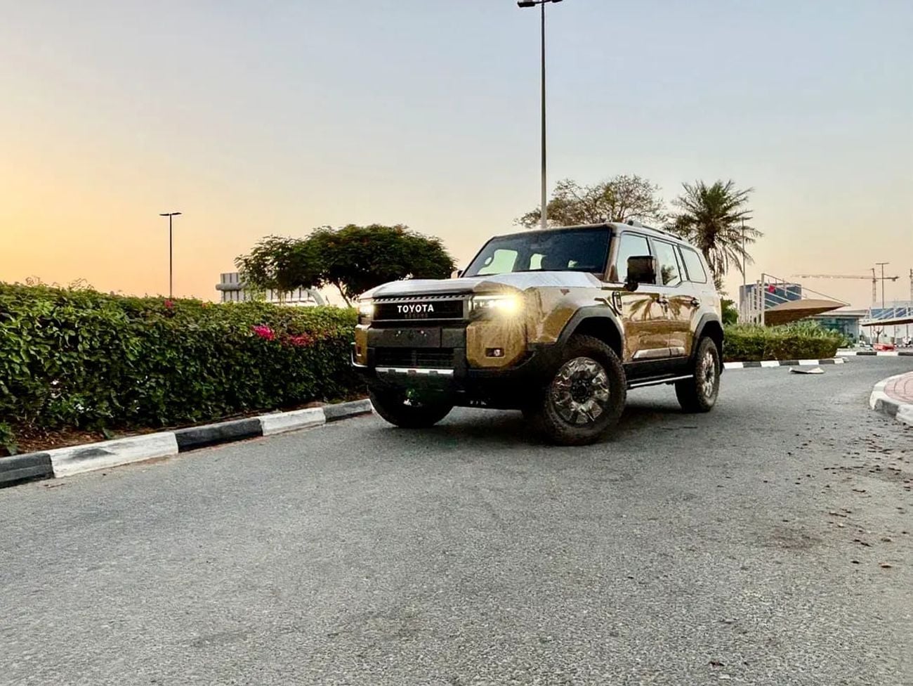 تويوتا برادو VXR TXL3 -2.4 Turbo without radar with cooling seats GCC Specs Brand