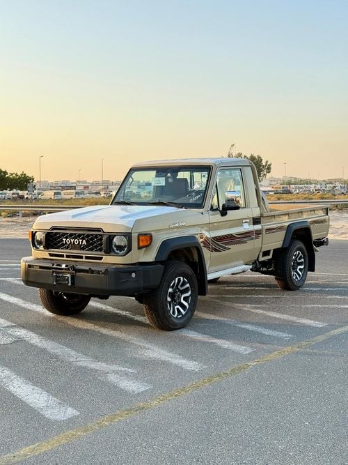 Toyota Land Cruiser Pick Up Toyota Land Cruiser Pick-up 70 Series - (GRJ79) 4.0L 2026 SC AT