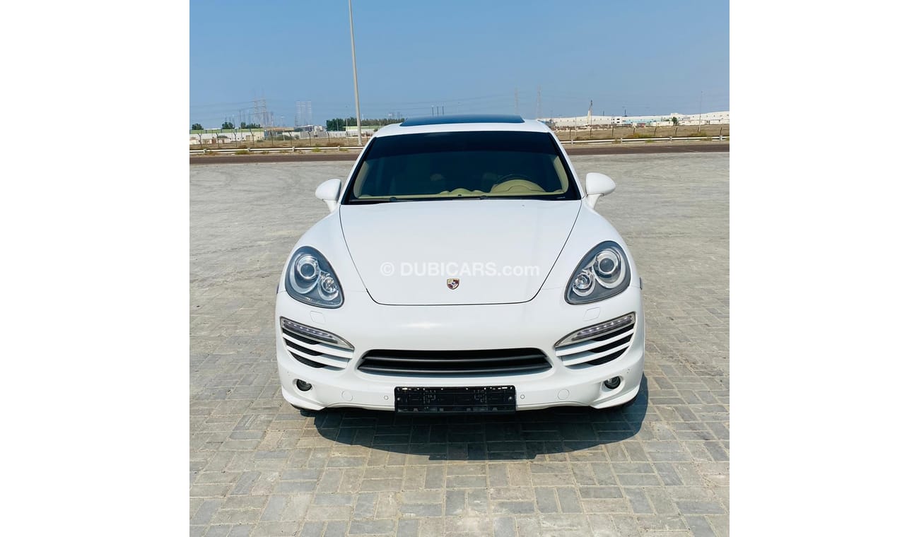 Used Porsche Cayenne Good condition GCC 2013 for sale in Dubai 674756
