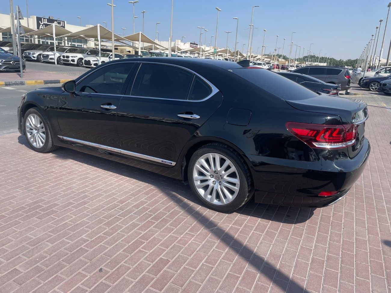 لكزس LS 600 لكزس LS600 وارد كوريا فل اوبشن اورآق جمارك