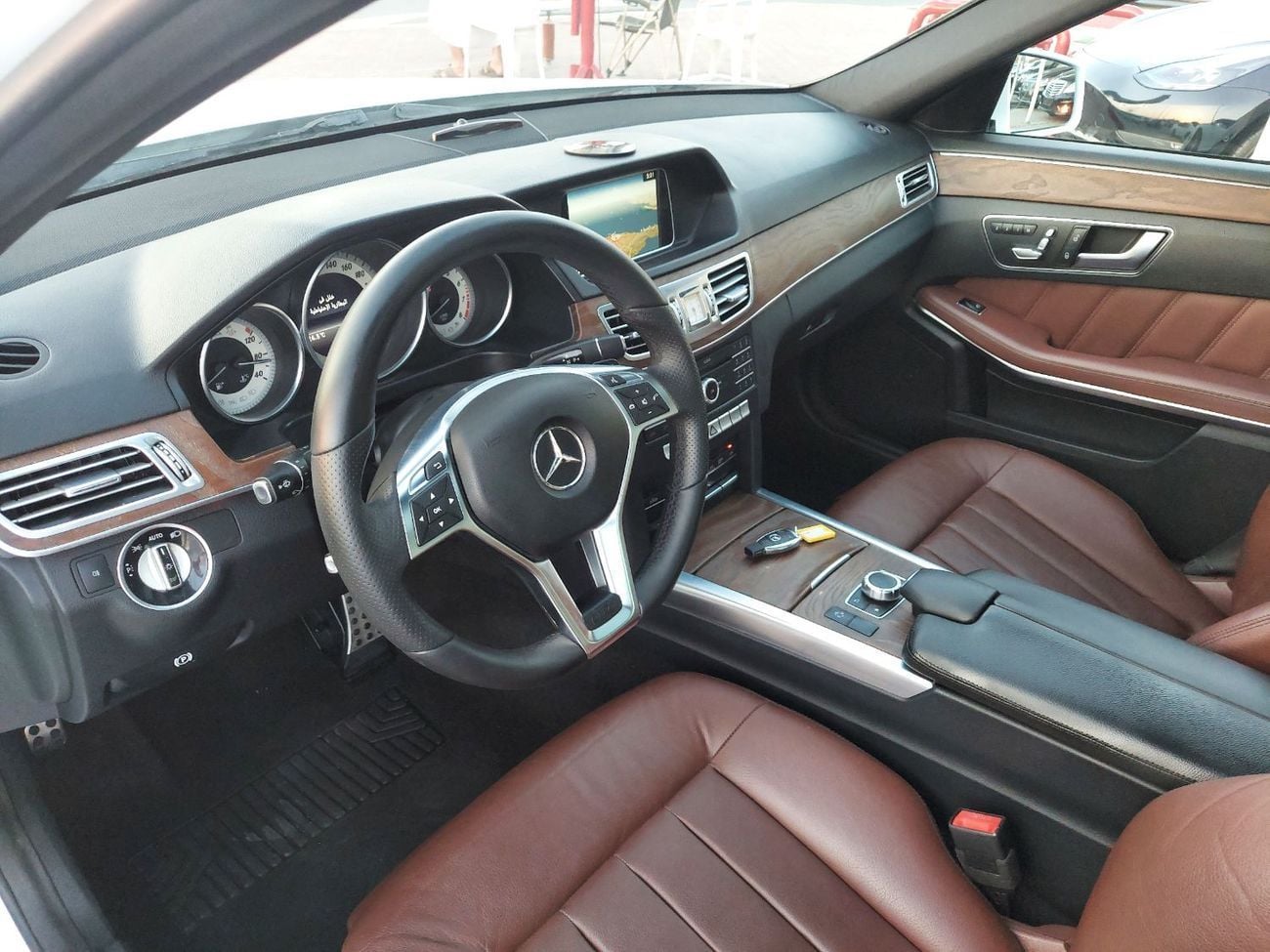 مرسيدس بنز E300 AVANTGARDE SPORT Premium + 2.0L