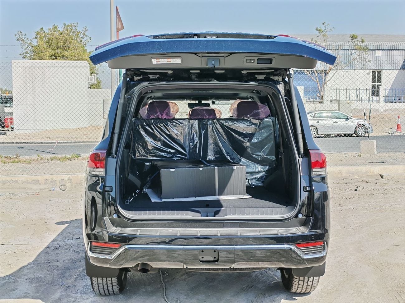 تويوتا لاند كروزر 2026 Toyota Land Cruiser LC300 VXR 3.5L V6 Twin Turbo Petrol A/T 4WD Only For Africa