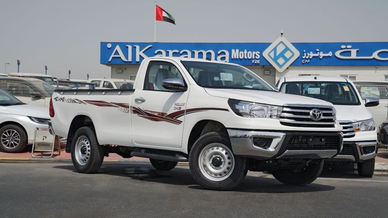 تويوتا هيلوكس GLX | 2.L 4x4 Manual Transmission | Touch Screen Display | Bed Liner | D-4D
