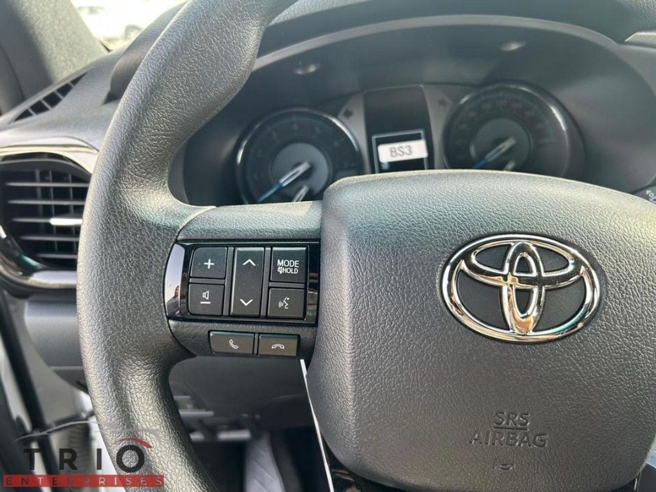 Toyota Hilux TOYOTA HILUX ADVENTURE - 4.0L - PETROL - AT - 2025MY ( OMAN SPEC )