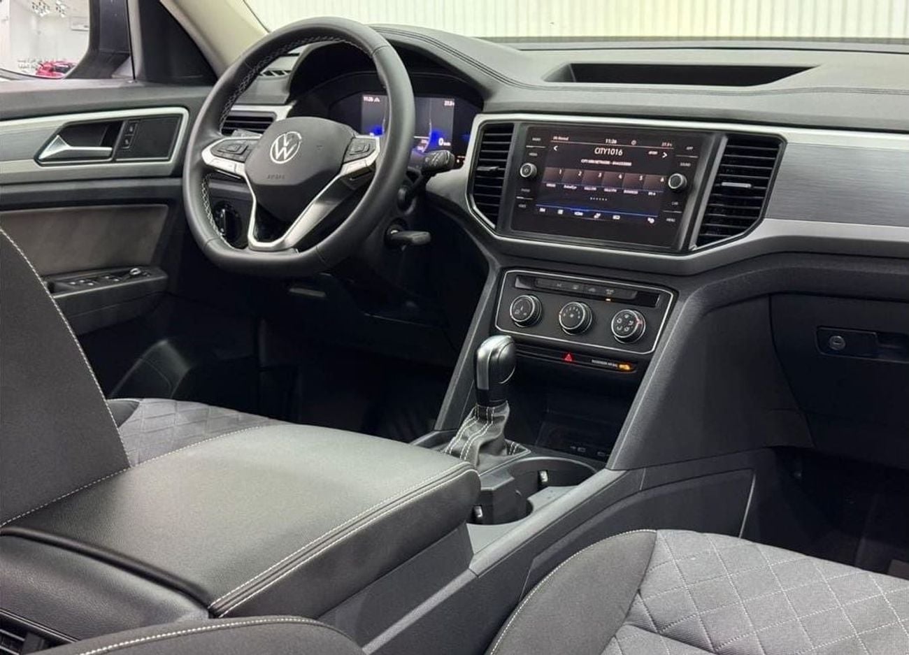 Volkswagen Teramont Trendline 3.6L 2022 Volkswagen Teramont V6 4MOTION 7 Seater, 2027 VW Warranty, 2025 VW Service Pack,