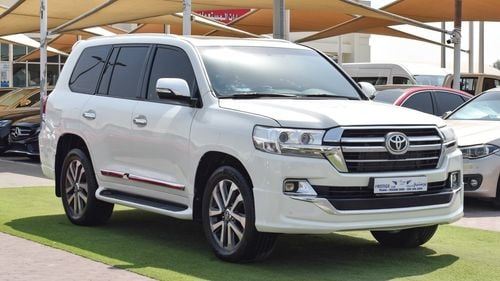 Toyota Land Cruiser VXR V8. Facelift 2016