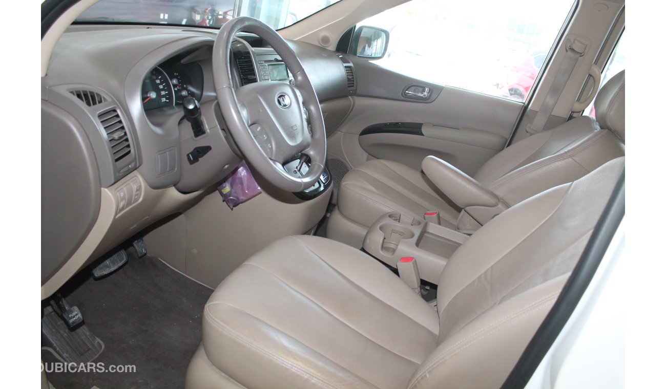 كيا كارنيفال 3.5L V6 2WD 2015 MODEL GCC SPECS