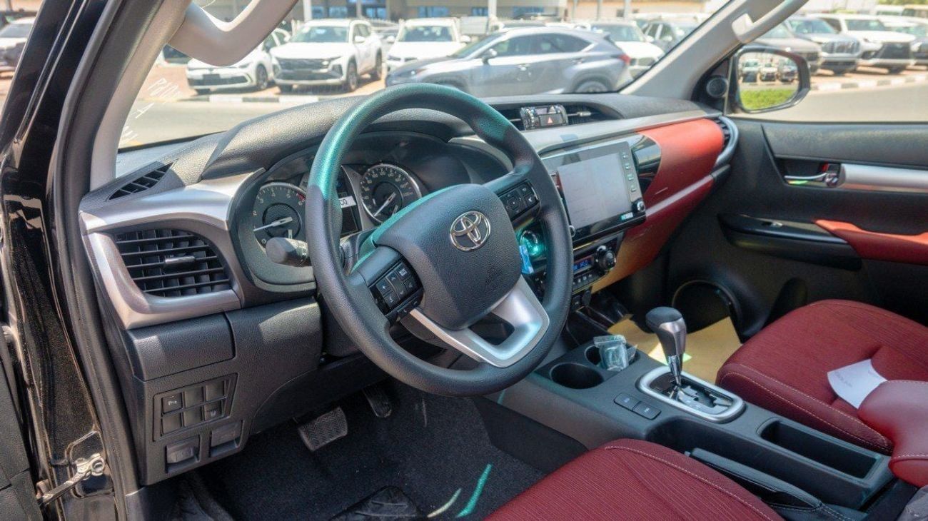 تويوتا هيلوكس SR5 4.0L Petrol 6 Cylinder