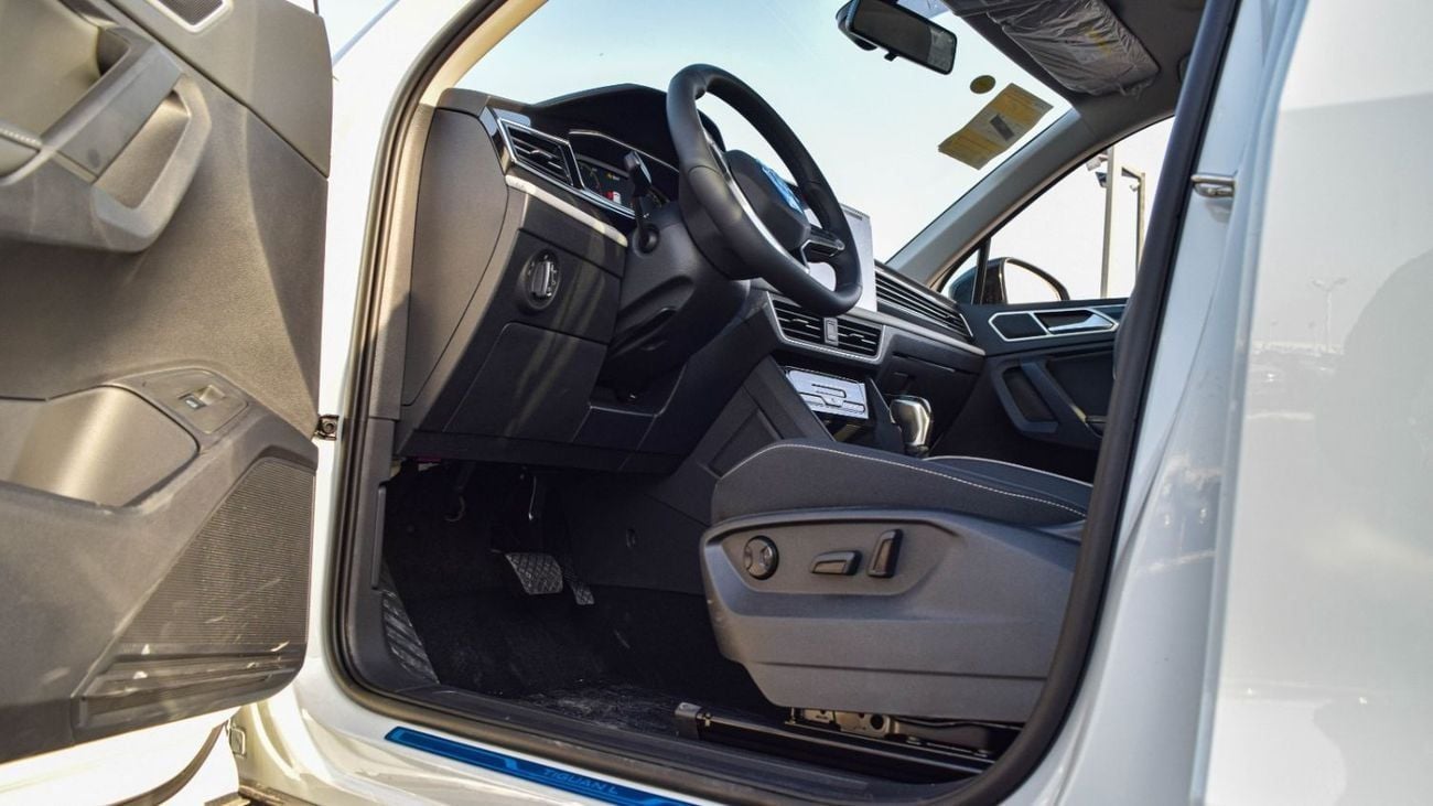 فولكس واجن تيجوان •	Brand new Volkswagen Tiguan L 1.5L Turbo 300TSI 2025