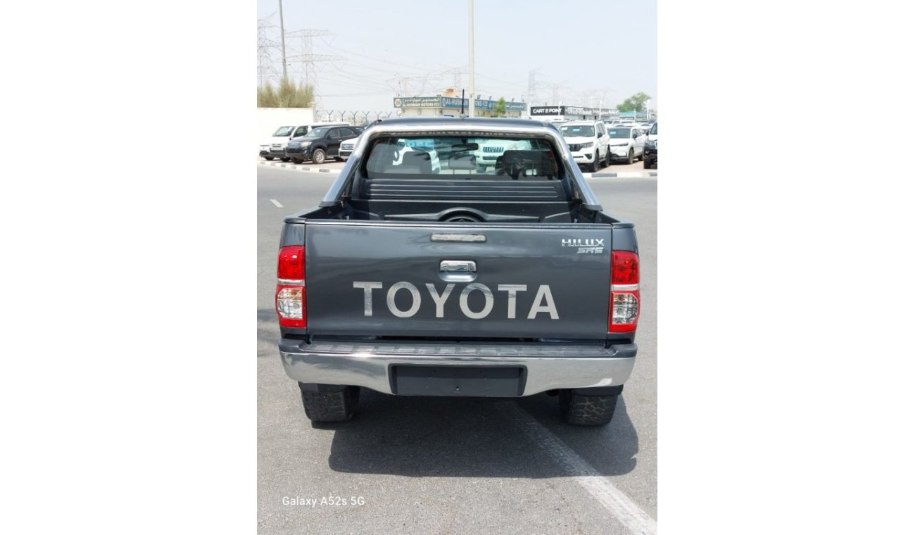 تويوتا هيلوكس TOYOTA HILUX PIKUP SR5 2013 MODEL 3.0 DIESEL MANUAL 5-SPEED FLOOR SHIFT RIGHT HAND