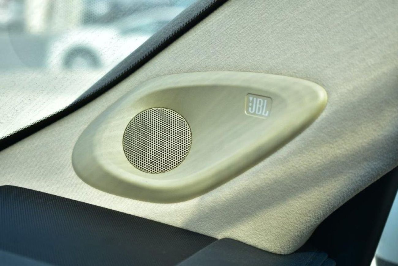 Toyota Land Cruiser XTREME V6 3.3L Automatic