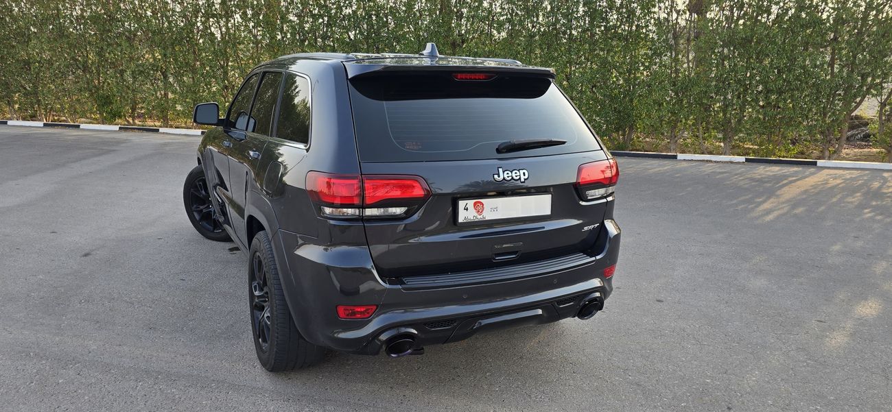 جيب جراند شيروكي SRT 6.4L