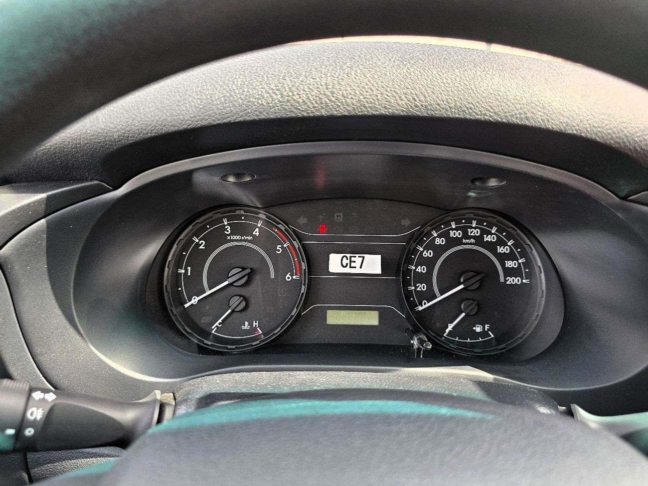 تويوتا هيلوكس GL 2.4L Double Cab Utility