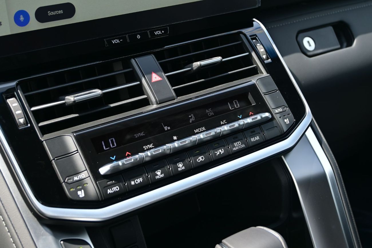 Toyota Land Cruiser GXR3 3.3L Toyota Land Cruiser GX-R 3.3L TwinTurbo V6 Diesel, 4WD