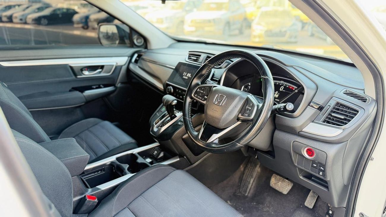 Honda CRV 2018 | 1.5L PETROL ENGINE | AT | RHD | PREMIUM LEATHER SEATS | PUSH START ENGINE | DIGITAL INSTRUMEN
