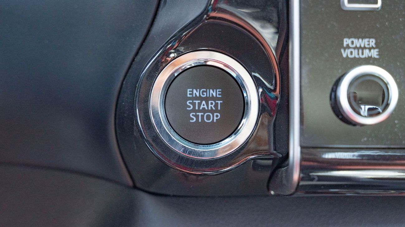 Toyota Hilux 2025 Toyota Hilux TRD SR5 4.0L petrol AT - GCC (Export price)