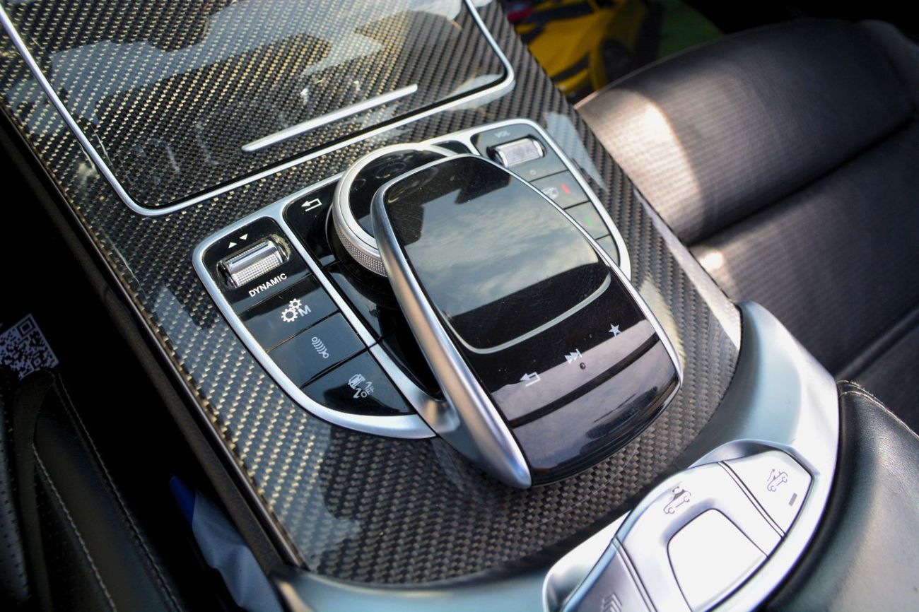 Mercedes-Benz C 63 AMG Std 4.0L Coupe