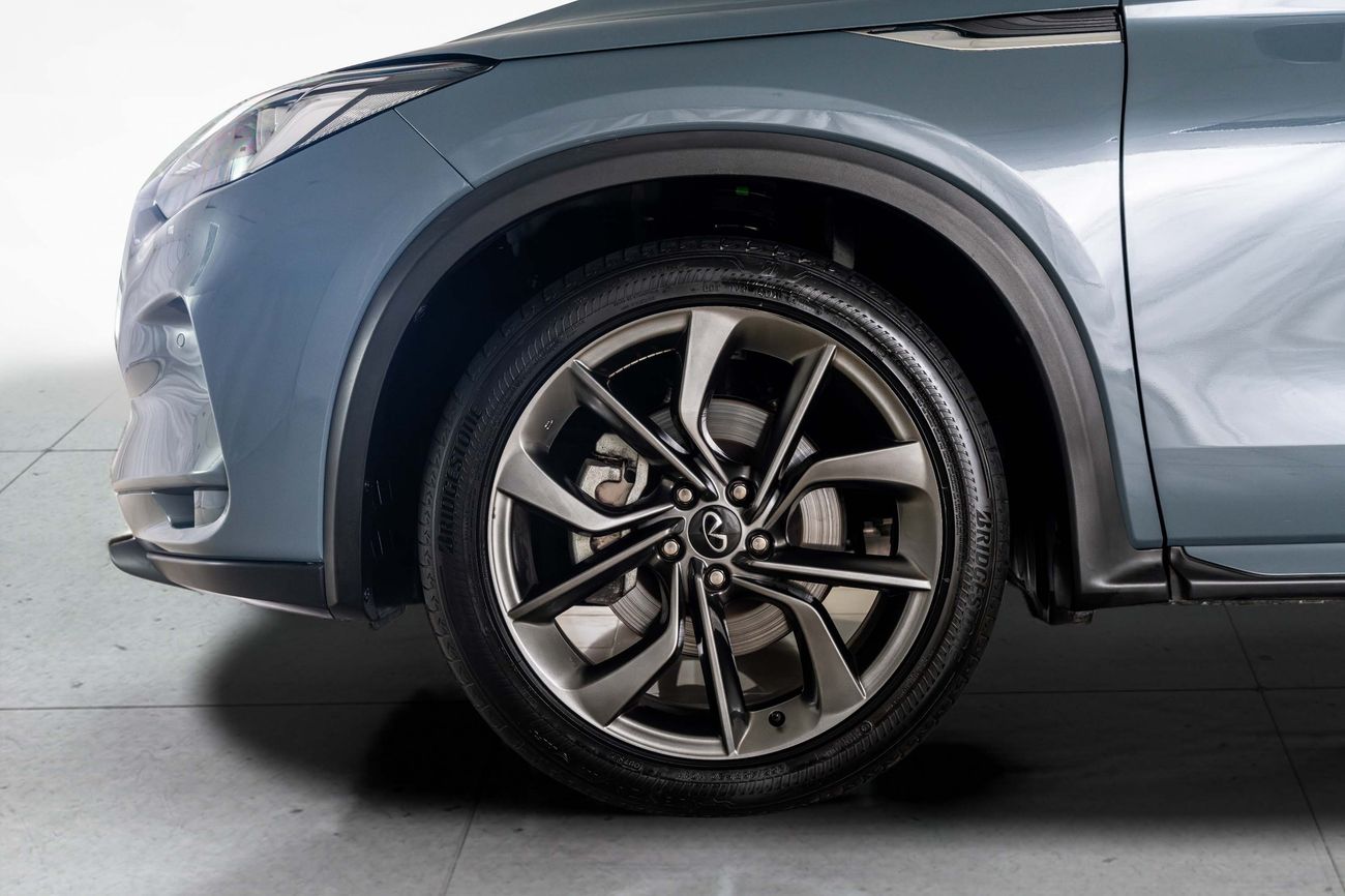 إنفينيتي QX50 LUXE 2.0