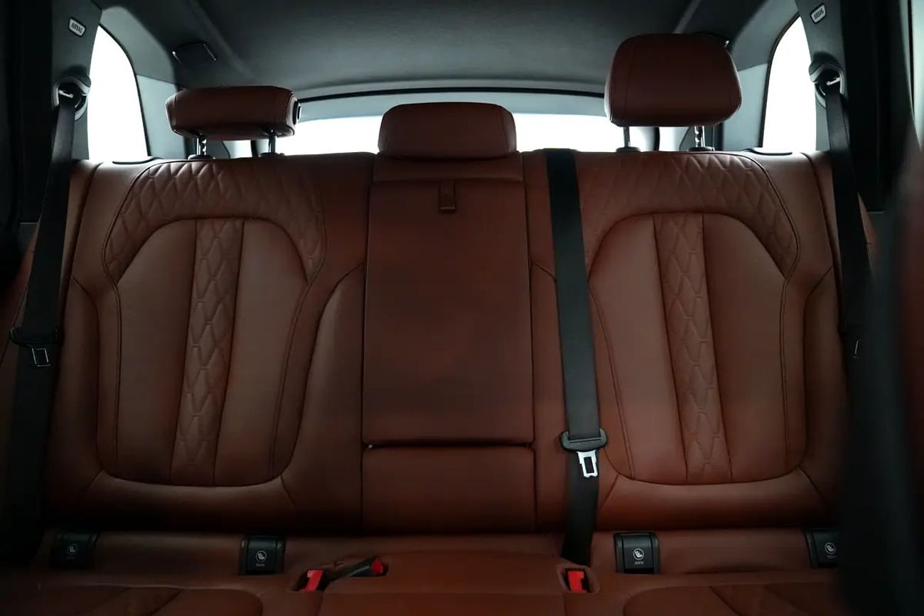بي أم دبليو X5 xDrive40i M Sport GCC Specs - Pristine Condition
