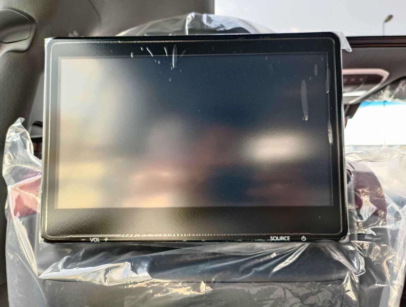 Toyota Land Cruiser LC300 / VXR / 3.3L Diesel / LOWEST PRICE IN MARKET (CODE # 67962)