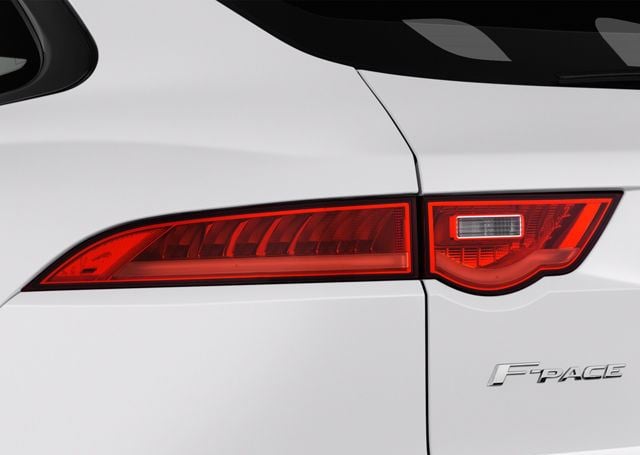 Jaguar F-Pace exterior - Tail Light