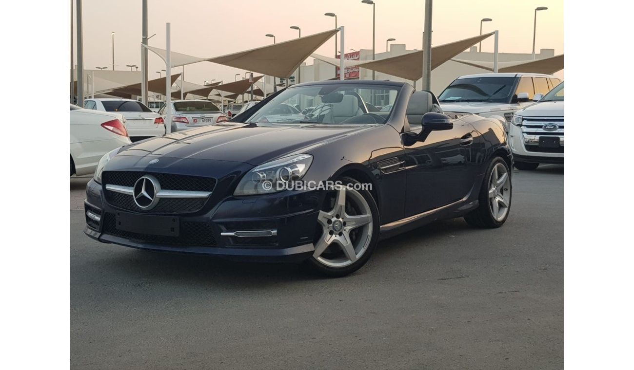 Mercedes-Benz SLK 200 Mercedes benz SLK model 2015 GCC car prefect condition no need any maintenance one owner from agenc