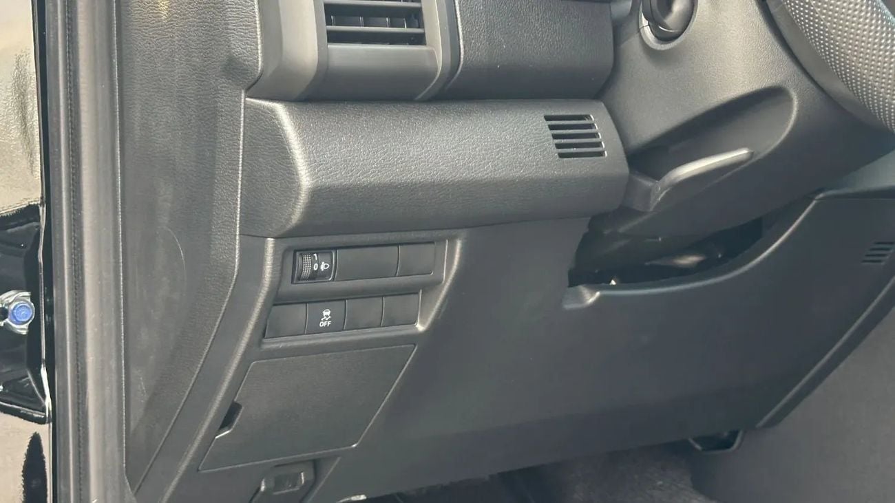 ميتسوبيشي L200 GLS 2.4L Petrol DC 4WD Manual