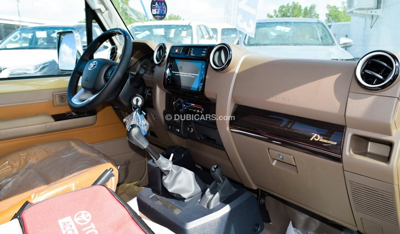 Toyota Land Cruiser Pick Up 4.0L V6 Petrol Single Cabin  with Difflock