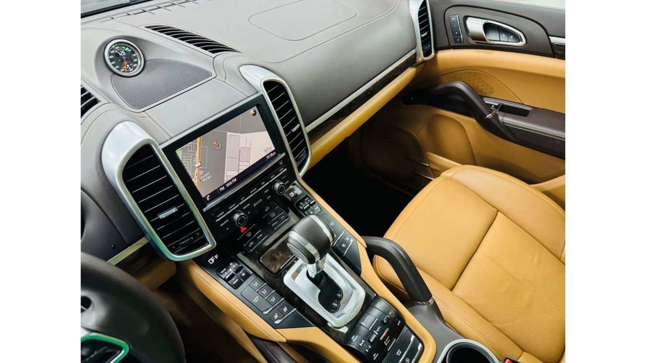 Porsche Cayenne GCC .. S .. V6 .. FSH .. Perfect Condition .. Top Range