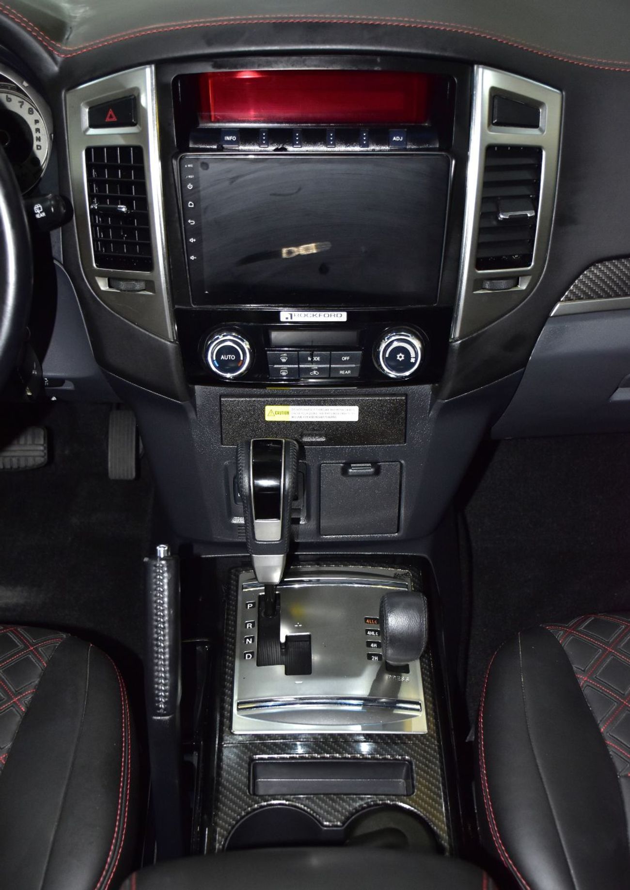 Mitsubishi Pajero EXCELLENT DEAL for our Mitsubishi Pajero Signature Edition GLS 3.8 ( 2020 Model ) in White / Black C