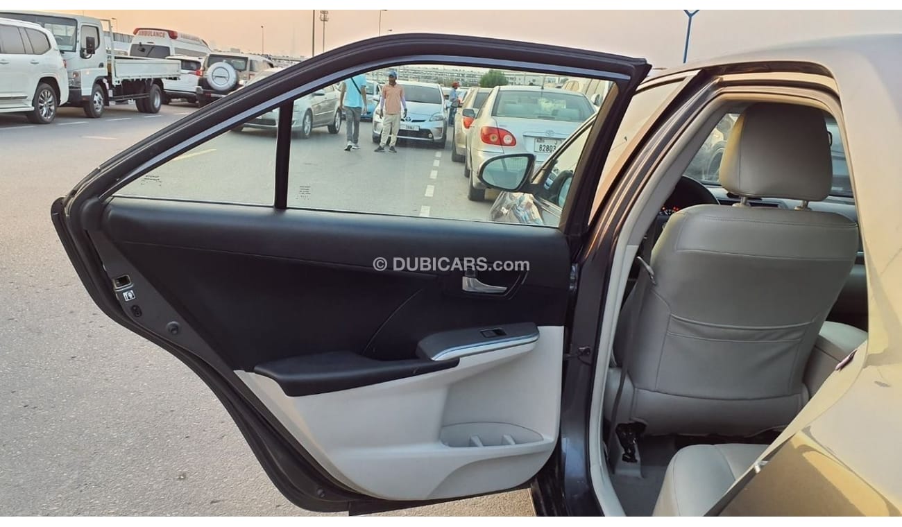 تويوتا كامري TOYOTA CAMRY HYBRID  FRESH IMPORT