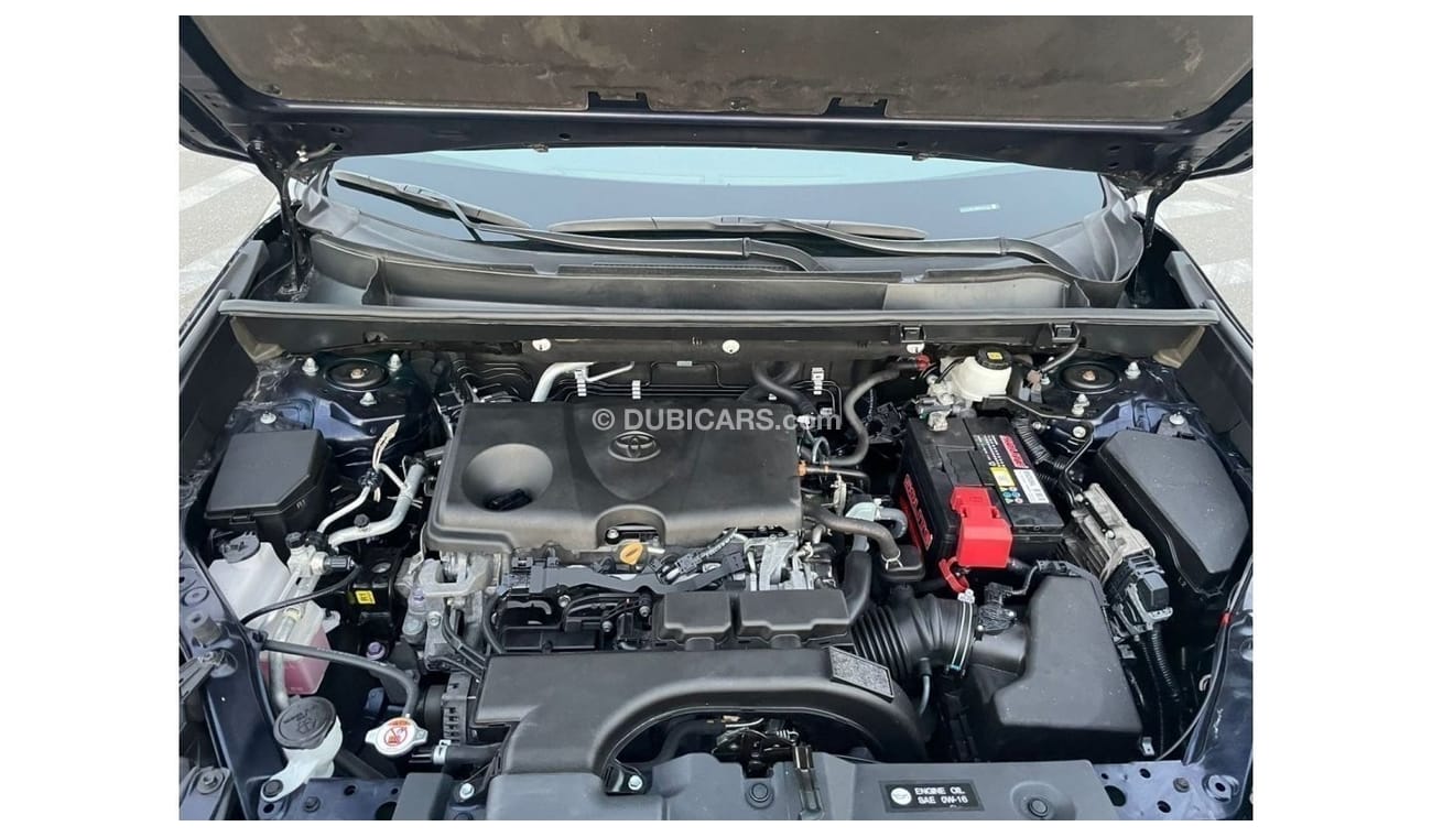 Toyota RAV4 2021 Toyota RAV4 XLE - 2.5L V4 MidOption+