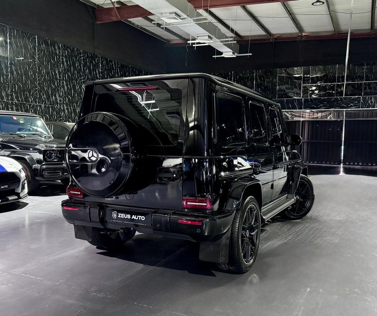 مرسيدس بنز G 63 AMG 4.0L,585hp,AMG SPEEDSHIFT TCT 9-speed