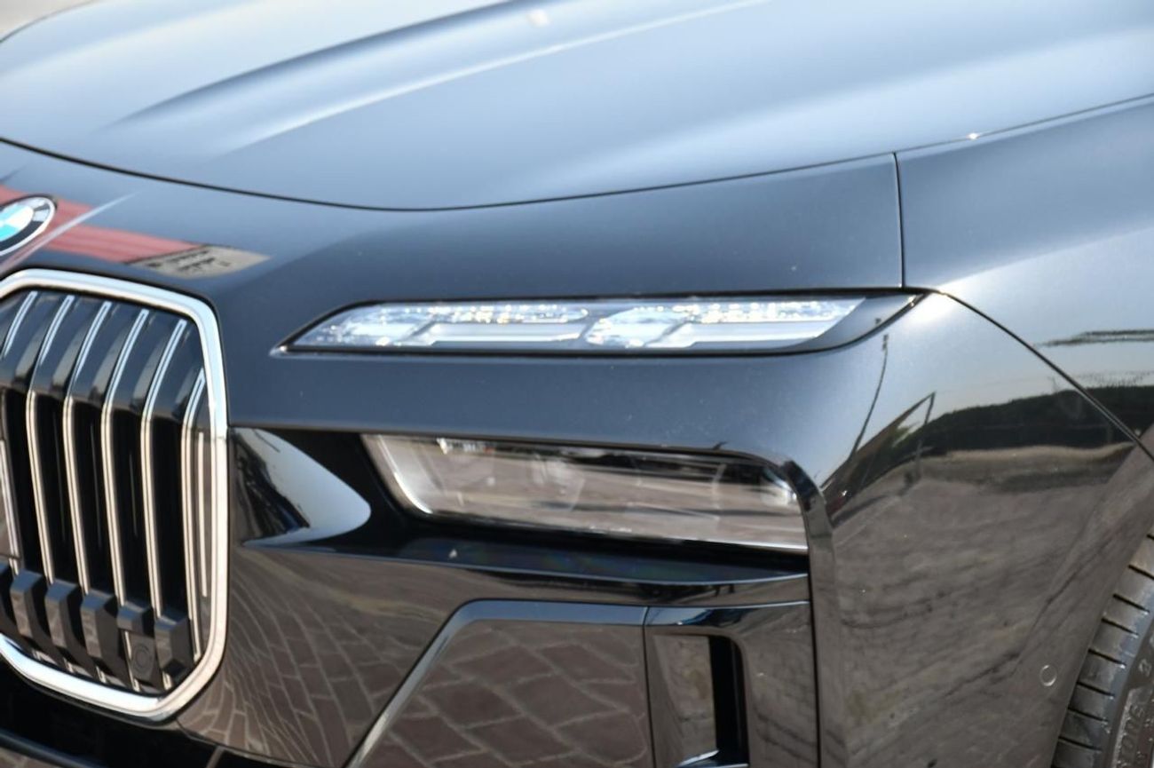 BMW 735 BMW 735i M KIT 2024 GCC FULL